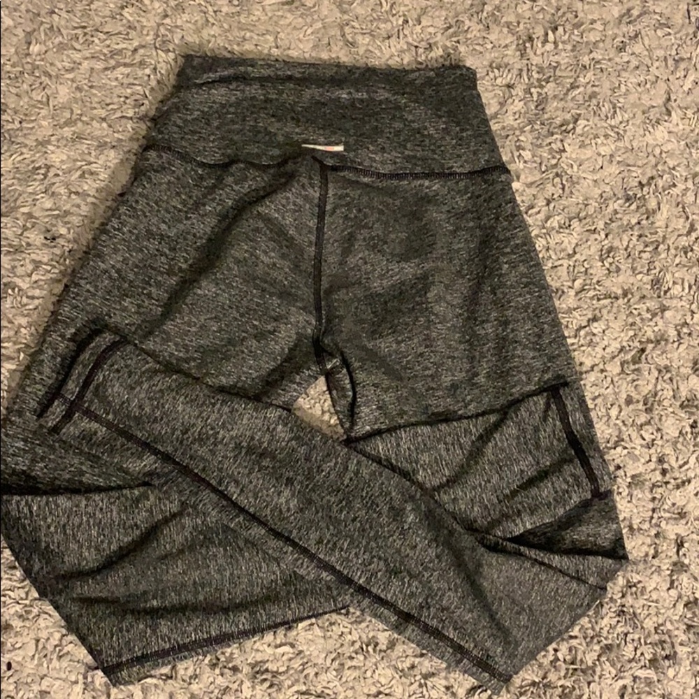 Grey Aerie Play Leggings
